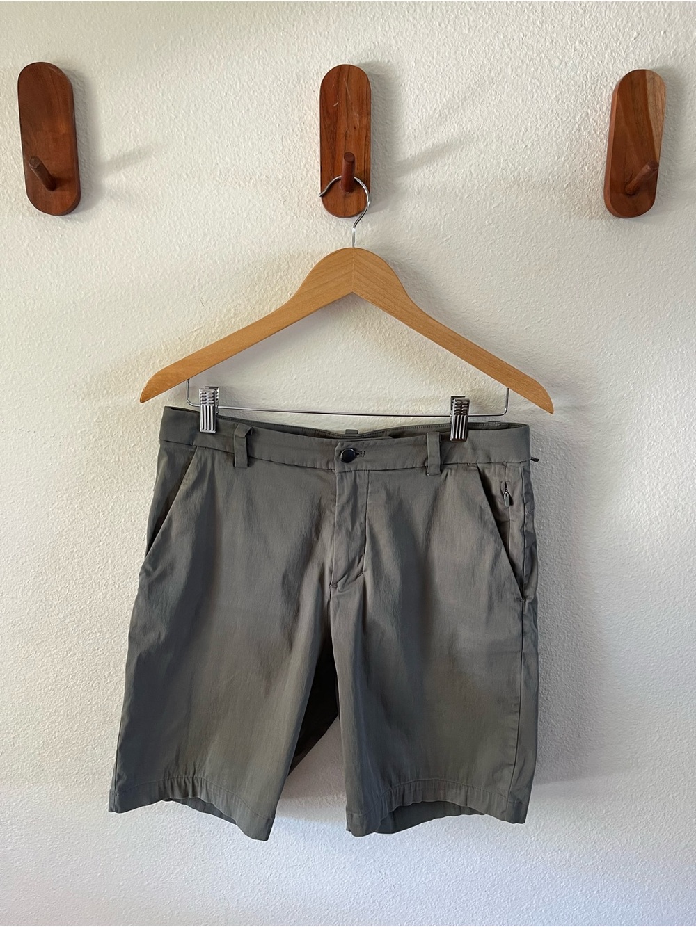 Lululemon Commission Classic-Fit Shorts Men’s 30